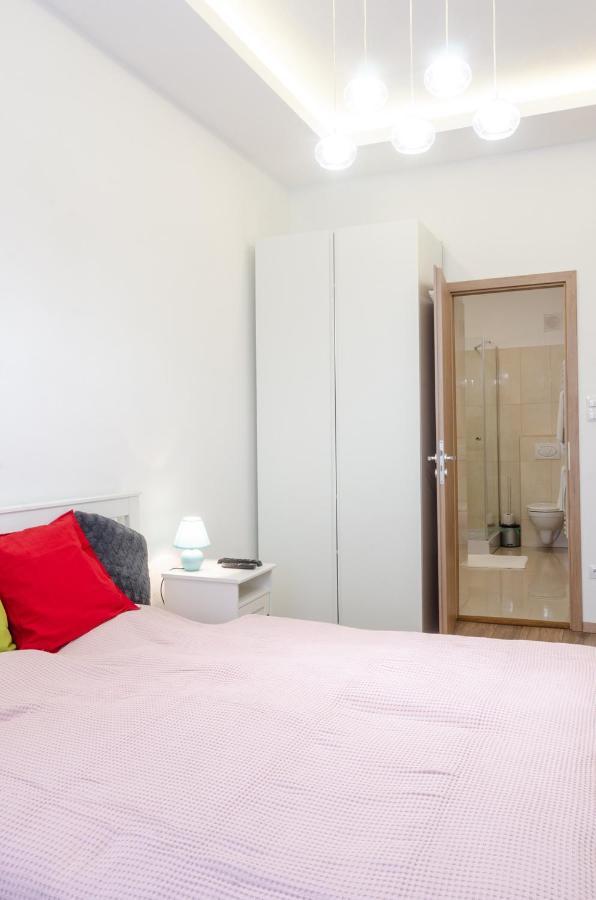 3 En Suit Bedroom Flat In The Main Centre For 6Ppl, 3Bdr,3Bthr,Ac Budapest Exterior photo