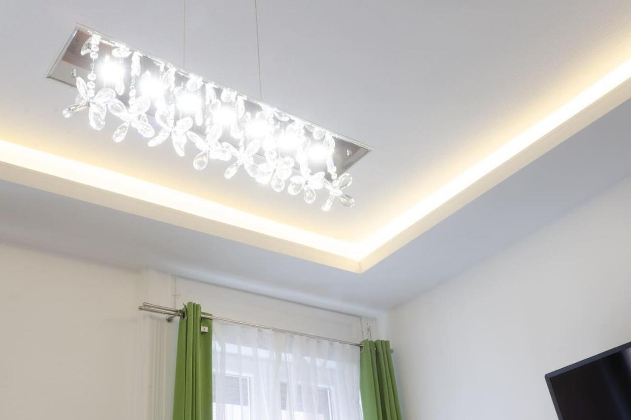 3 En Suit Bedroom Flat In The Main Centre For 6Ppl, 3Bdr,3Bthr,Ac Budapest Exterior photo