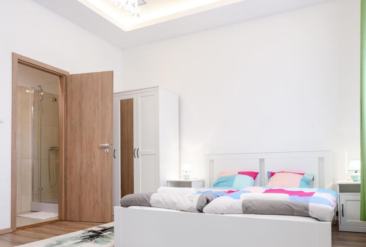 3 En Suit Bedroom Flat In The Main Centre For 6Ppl, 3Bdr,3Bthr,Ac Budapest Exterior photo